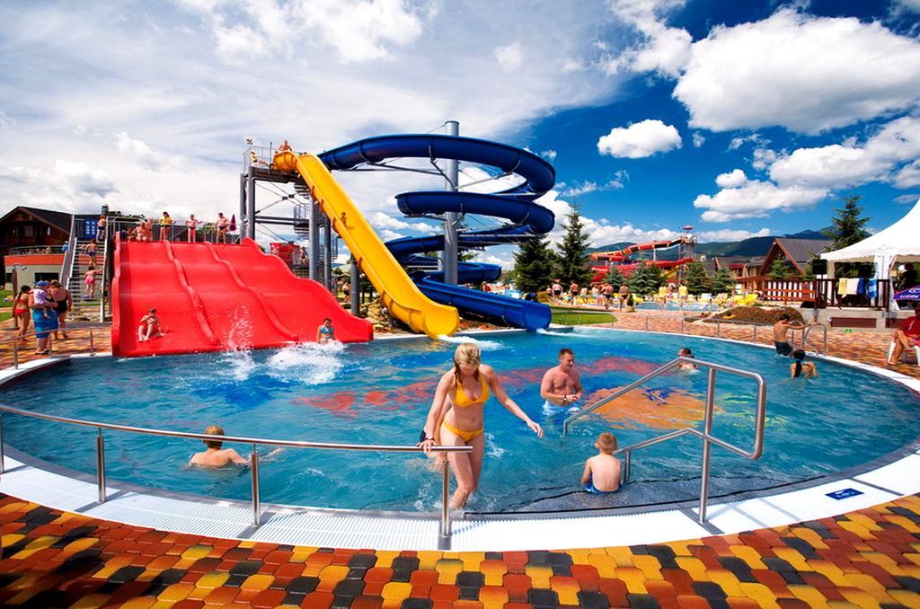 Vila Deluxe&Apartmány Riviéra Liptov Bešeňová Esterno foto